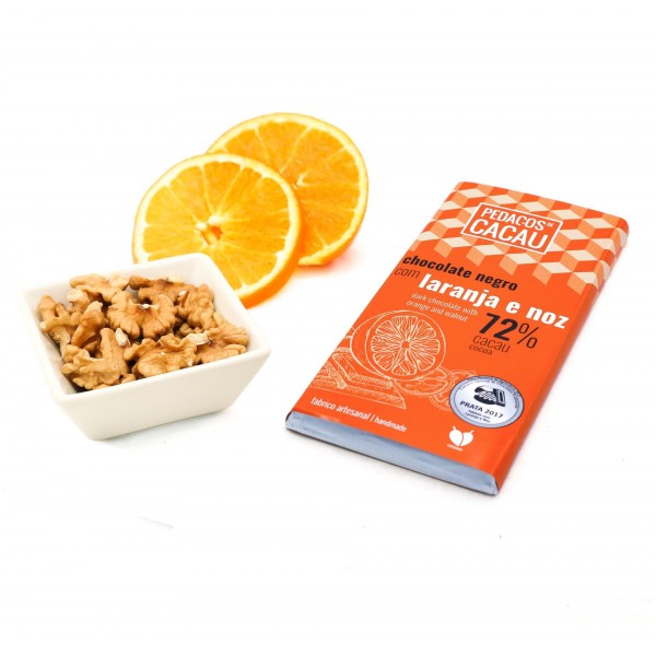 Tablete 30g Laranja e Noz Pedaços de Cacau